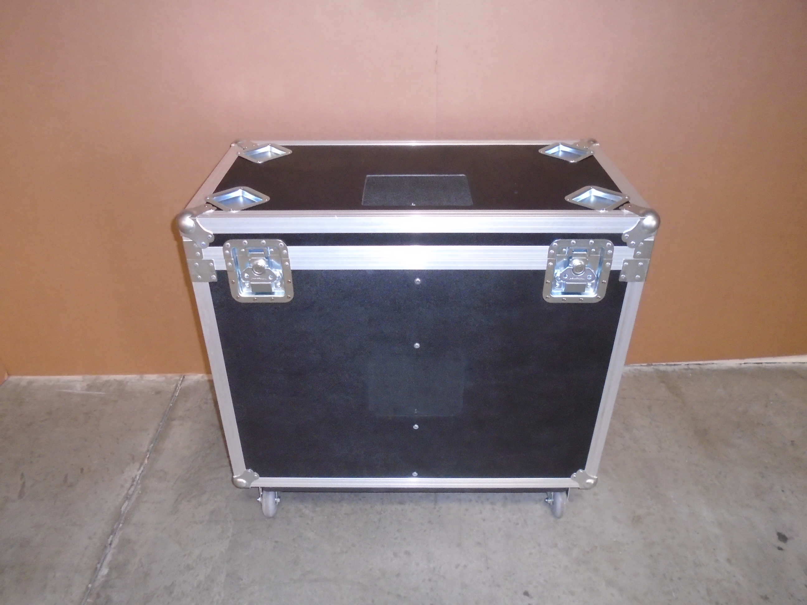 Print # 7515 - Custom Road Case for 2-Pack QSC K12.2 Active Loudspeaker System Kit By Nelson Case Corp