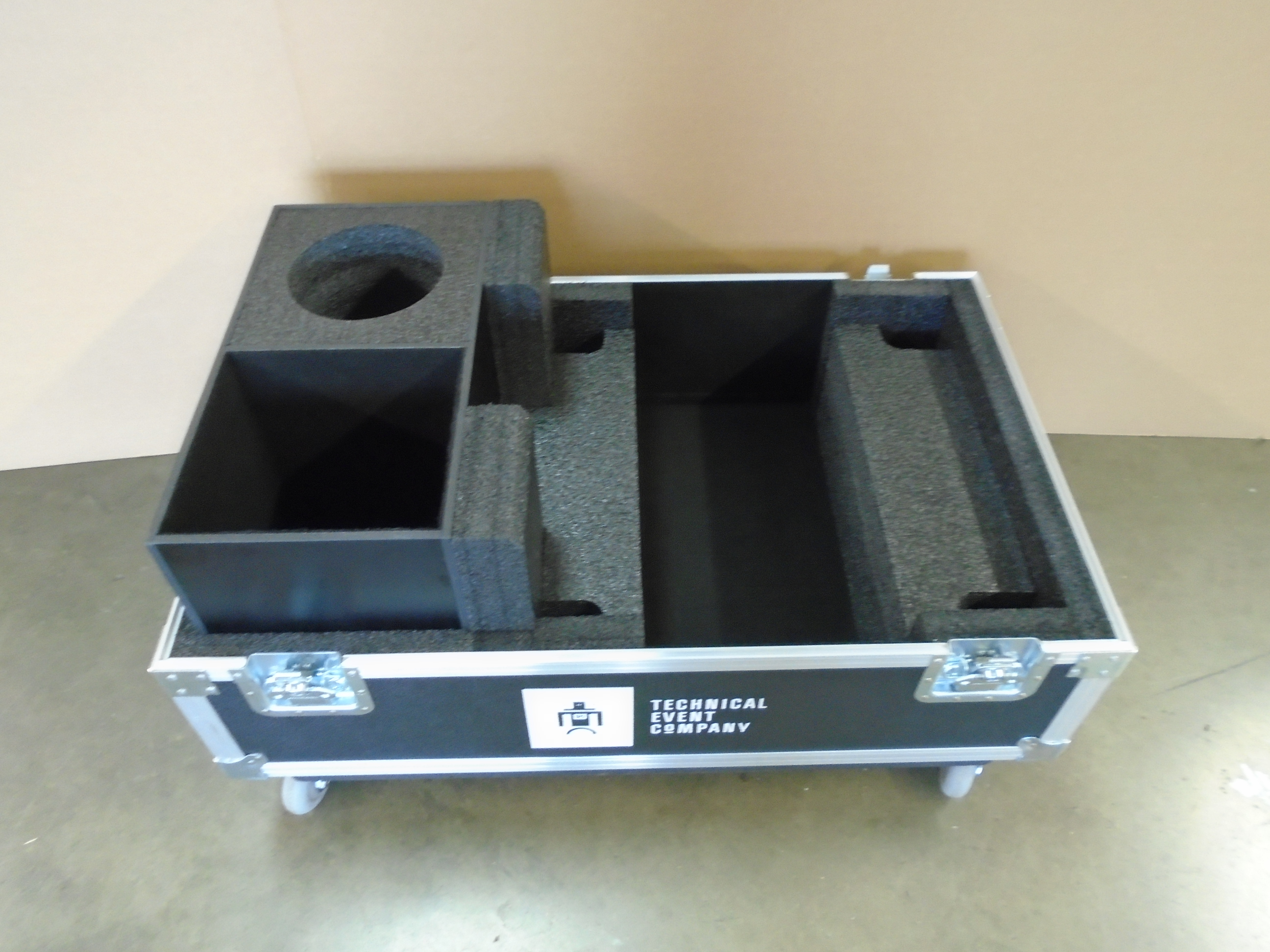 Print # 8047 - Custom Road Case for Panasonic PT-RZ120LBU with Cheif Flyware Flying Frame  By Nelson Case Corp