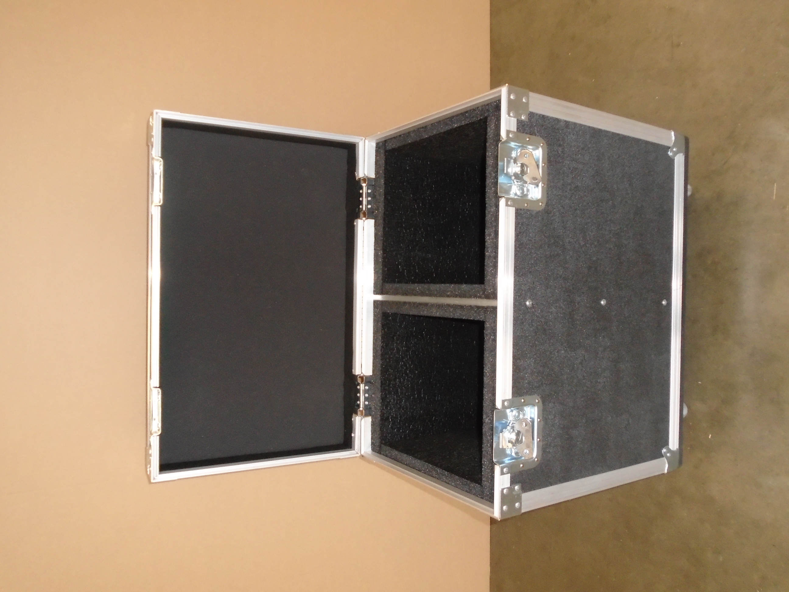 Print # 8067 - Custom Road Case for 2-Pack Turbosound IQ8 2-Way Powered Speaker Kit with Hanging Yoke
Bracket By Nelson Case Corp