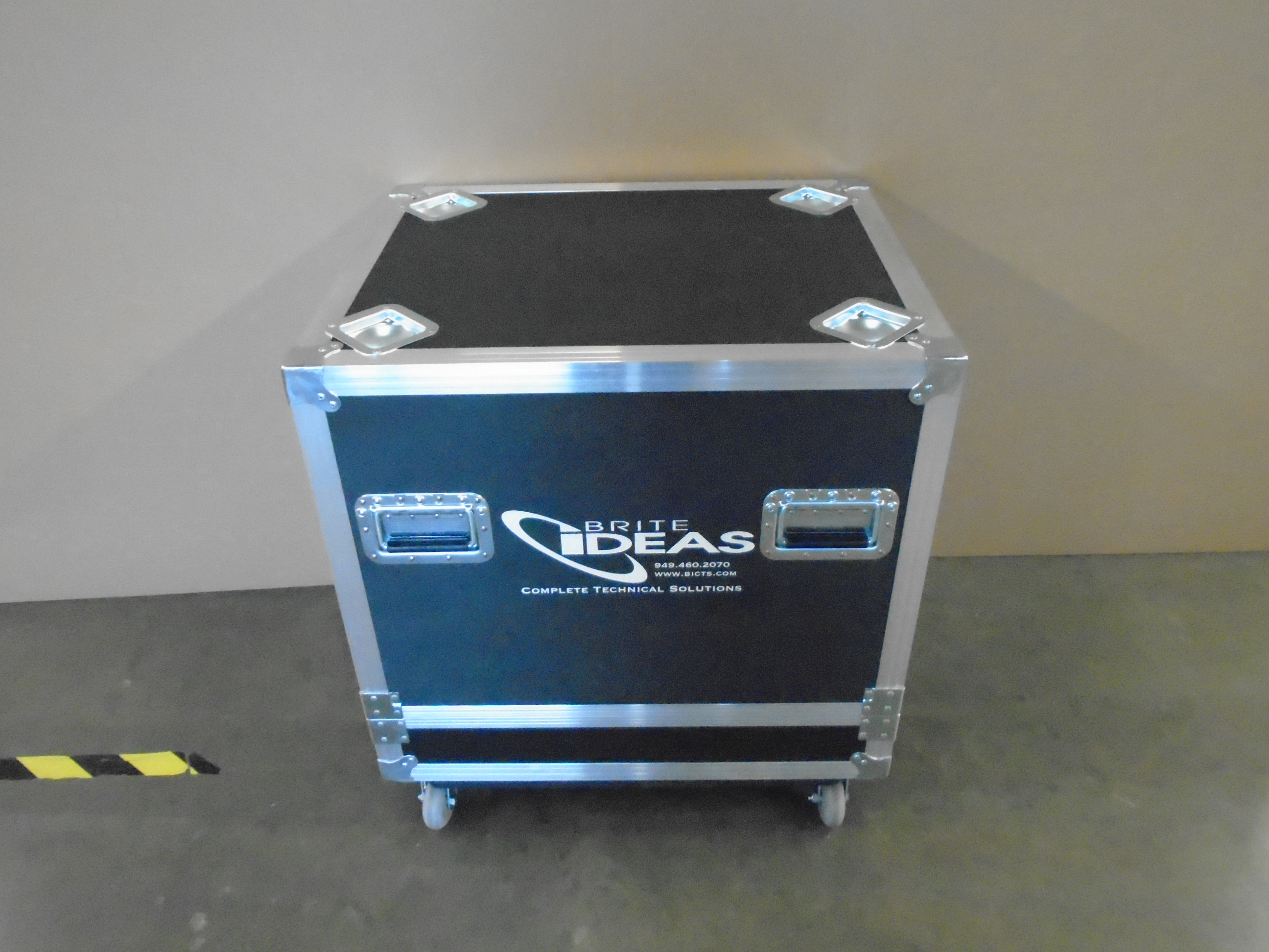 Print # 8173 - Custom Road Case for 2-Pack D&B Audiotechnik M4 Professional Stage Monitor Kit By Nelson Case Corp