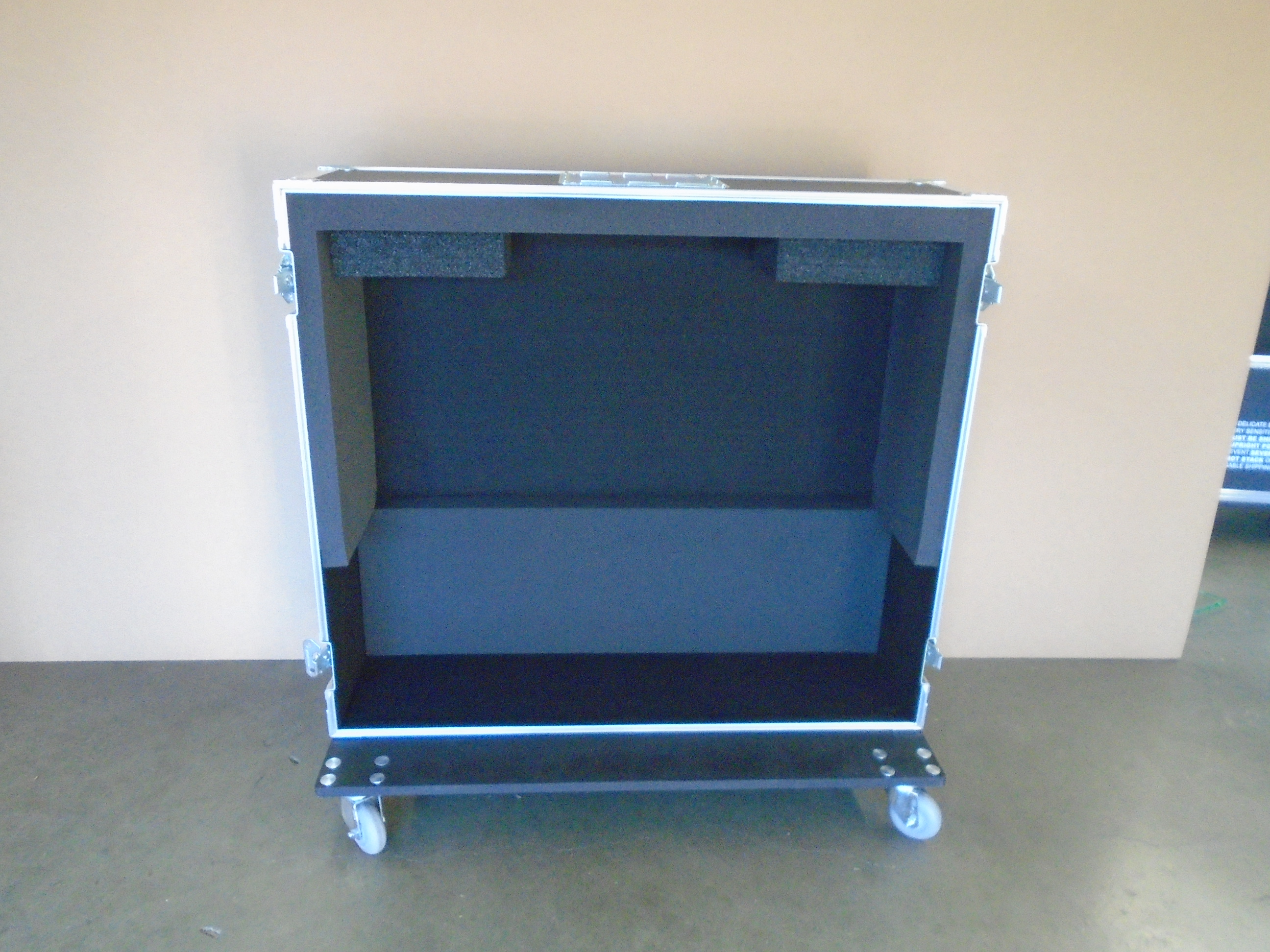 Print # 8406 - Custom Road Case for Allen & Heath Avantis 64-Channel Digital Mixer with 8" Dog House By Nelson Case Corp