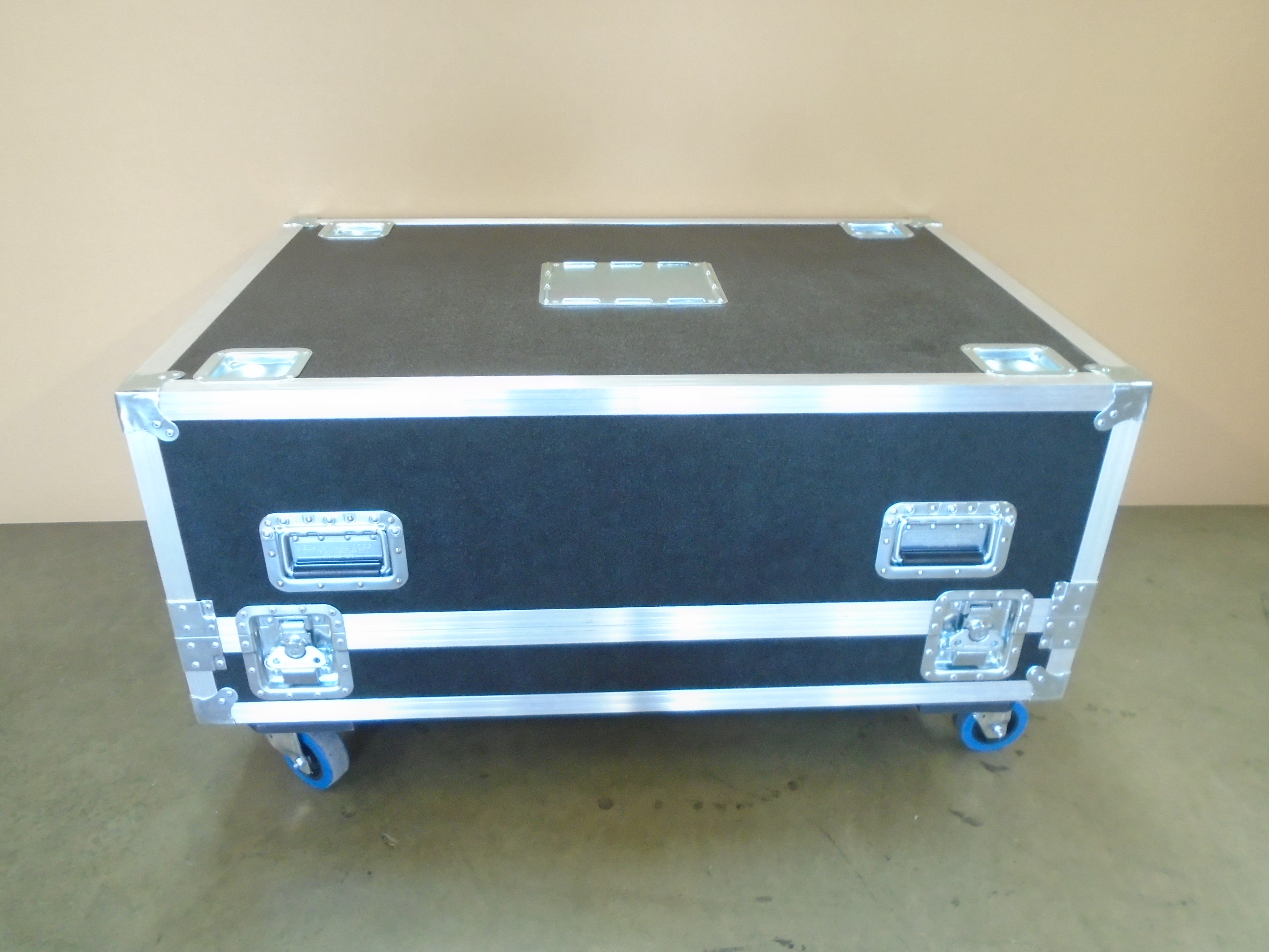 Print # 8878 - Custom Low Base Road Case for Epson V12H996A01 Flying Frame with Lens Compartment By Nelson Case Corp