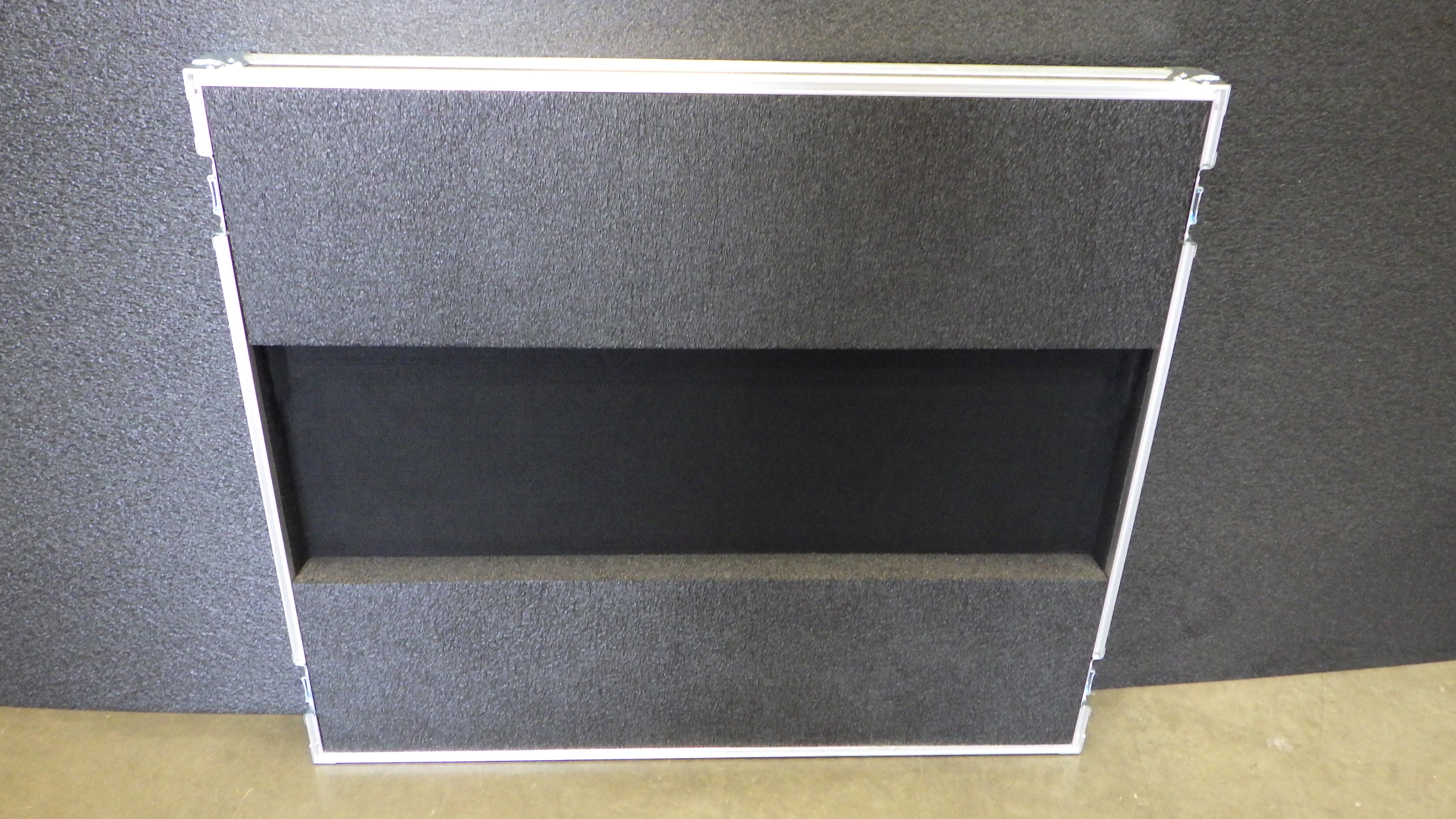 Print # 9799 - Low Base Split Lid Road Case for 8-Pack Martin ELP CL IP Led Fixture with Clamp Attached By Nelson Case Corp